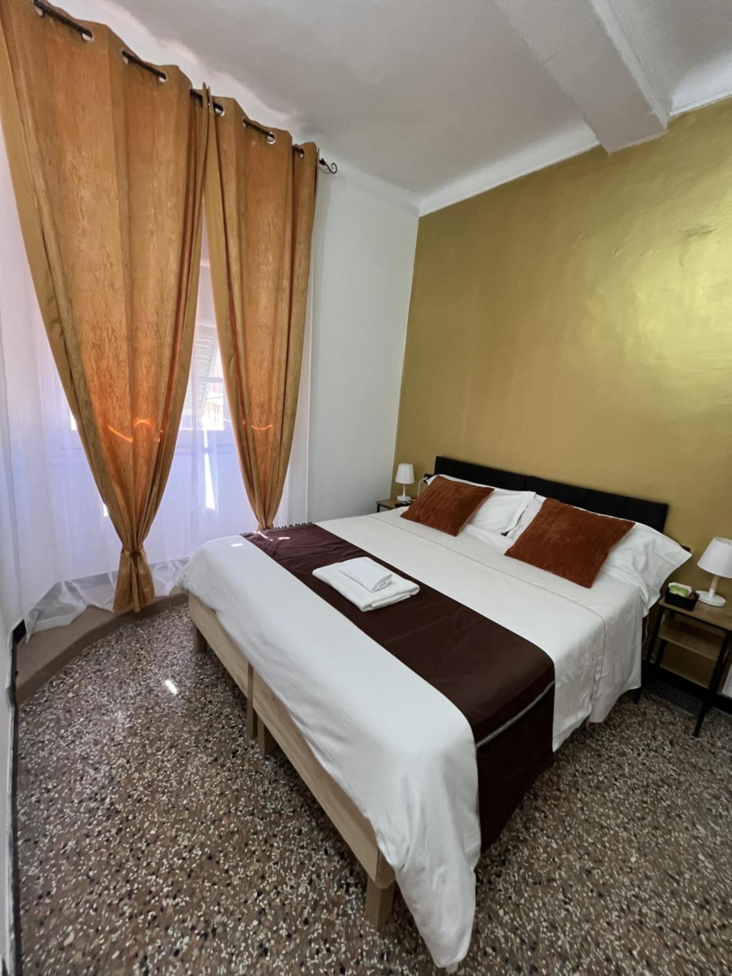 Genova Gold Rooms Room photo