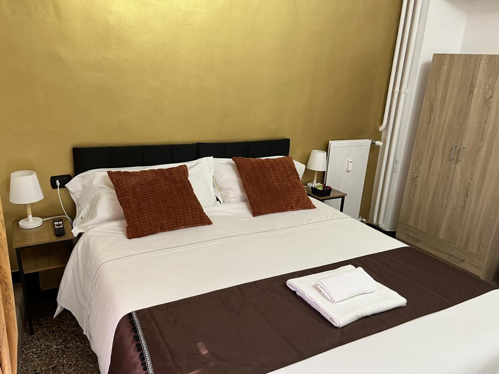 Genova Gold Rooms Exterior photo